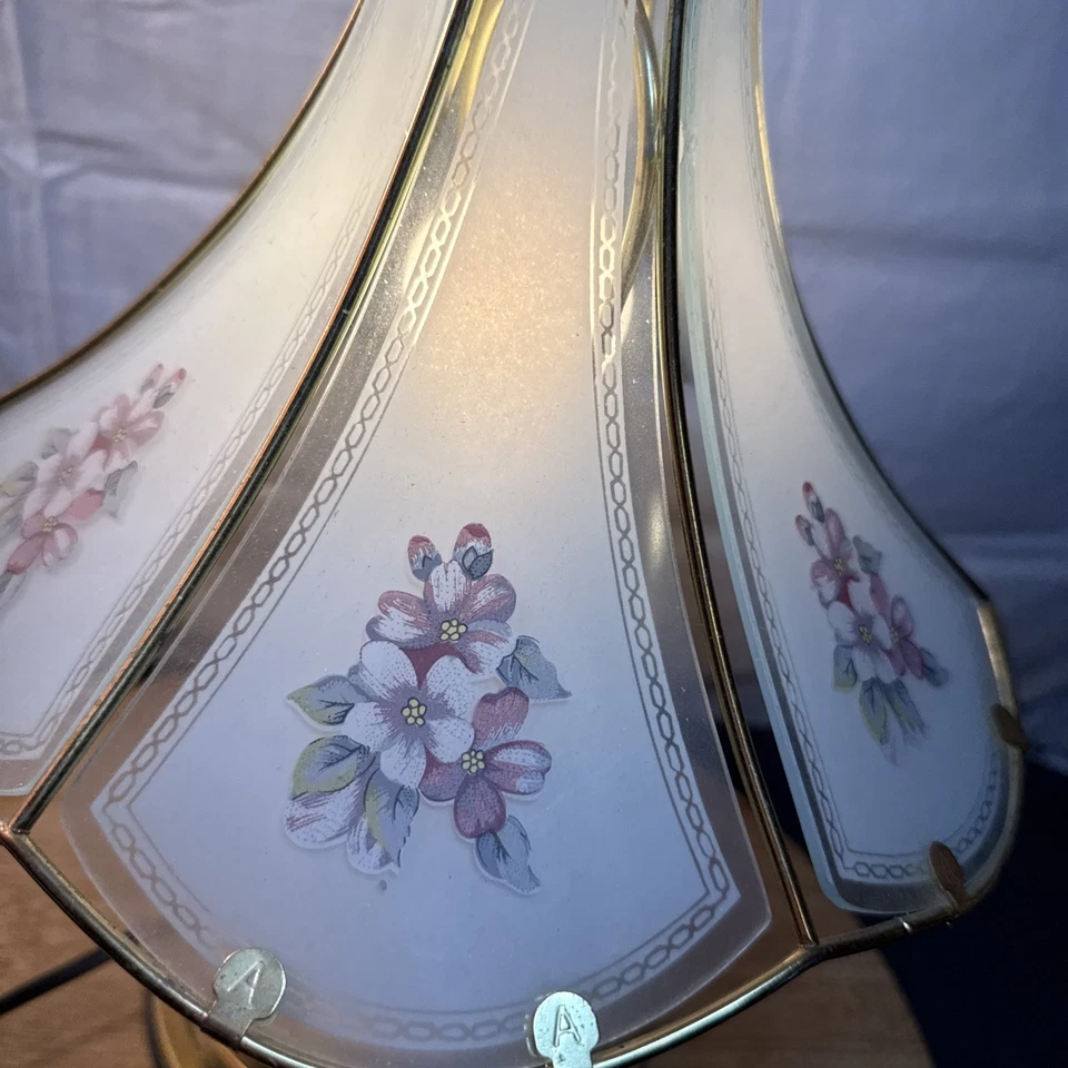 Touch Lamp leaves Floral Design Glass Panels Gold Base 15” Tall Vintage - Image 2 of 4