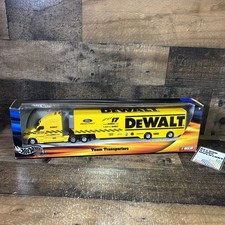 Hot Wheels Racing Team Transporter Matt Kenseth 17 VTG DeWALT NASCAR B0993 2000