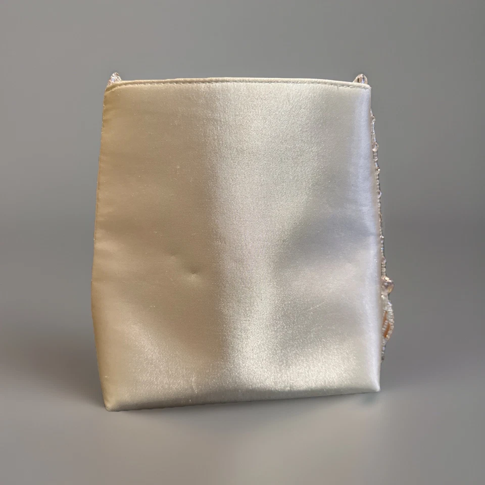 Bolso de mano formal vintage La Regale champán con correas y borlas con cuentas rosas Foto 2 de 4