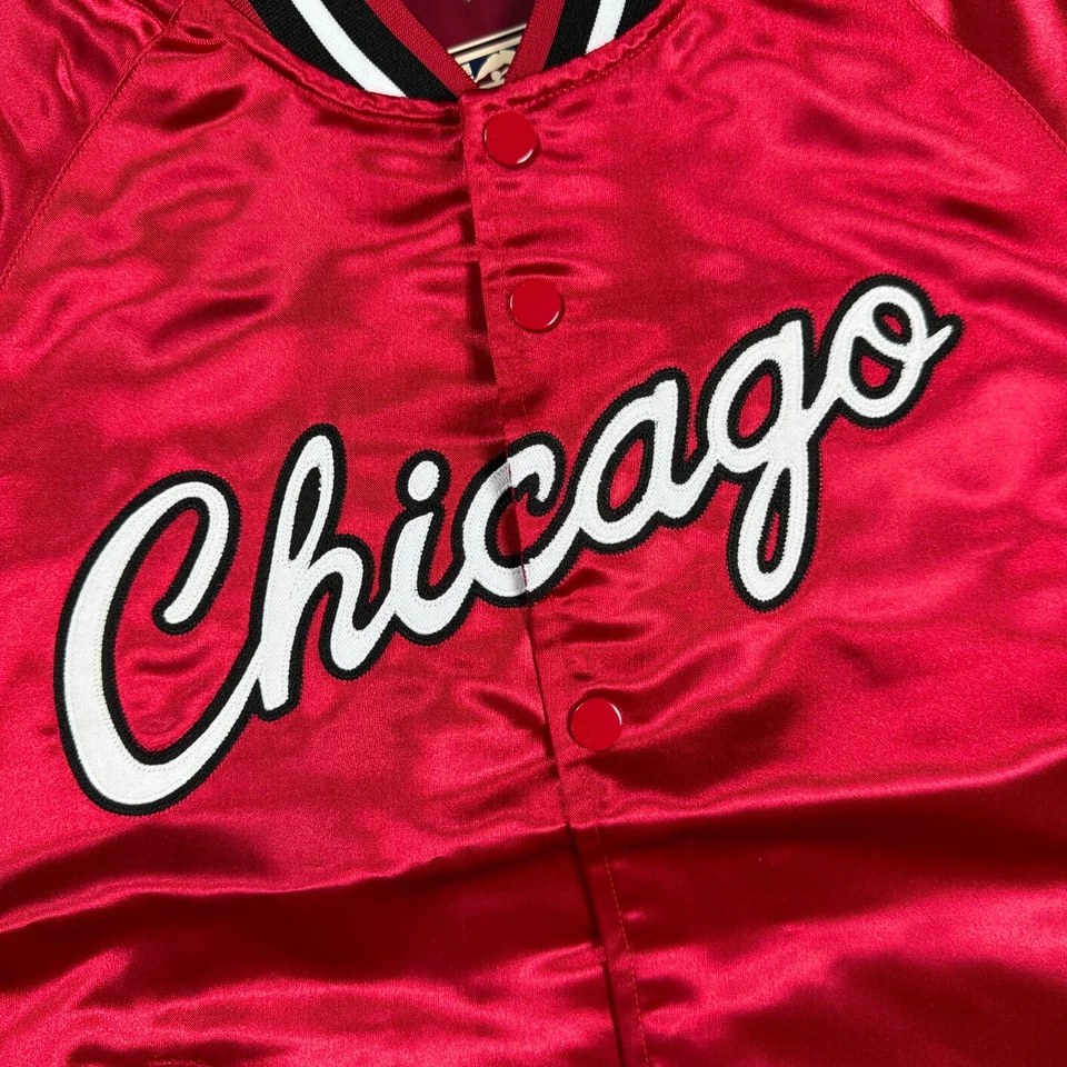Chaqueta de satén Mitchell & Ness 100 % auténtica de los Chicago Bulls talla juvenil XL 18/20 Foto 3 de 4