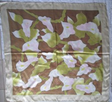 -Stunning Large XIUNIANG 100 Silk Scarf VGC Vintage Scarf 108 x 113cm