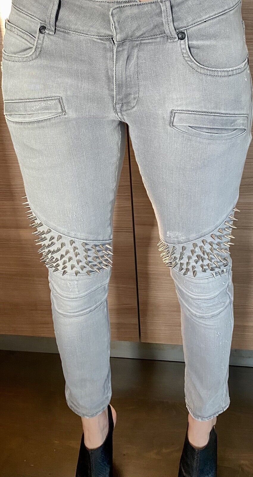 Balmain RARE Spike Stud Cropped Jeans Size 27 Lig… - image 4