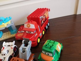 LEGO DUPLO 10846 &ndash; Disney Pixar Cars 3: Flo&rsquo;s Caf&eacute; , with many other Cars