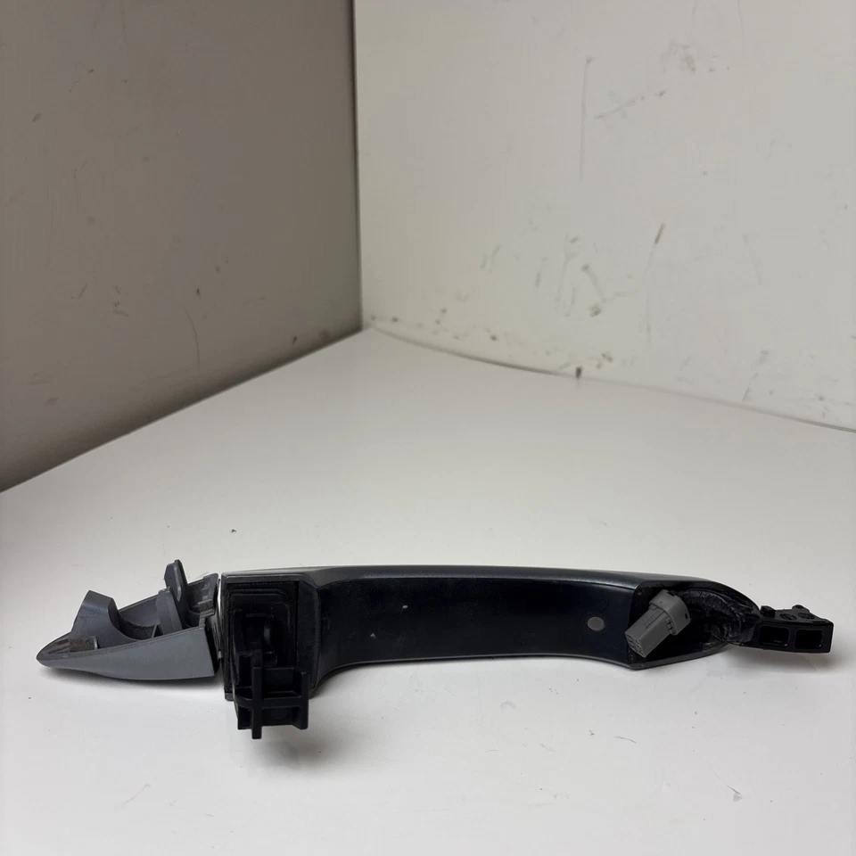 Hyundai Genesis 2015 manija de puerta exterior delantera derecha OEM Foto 4 de 4