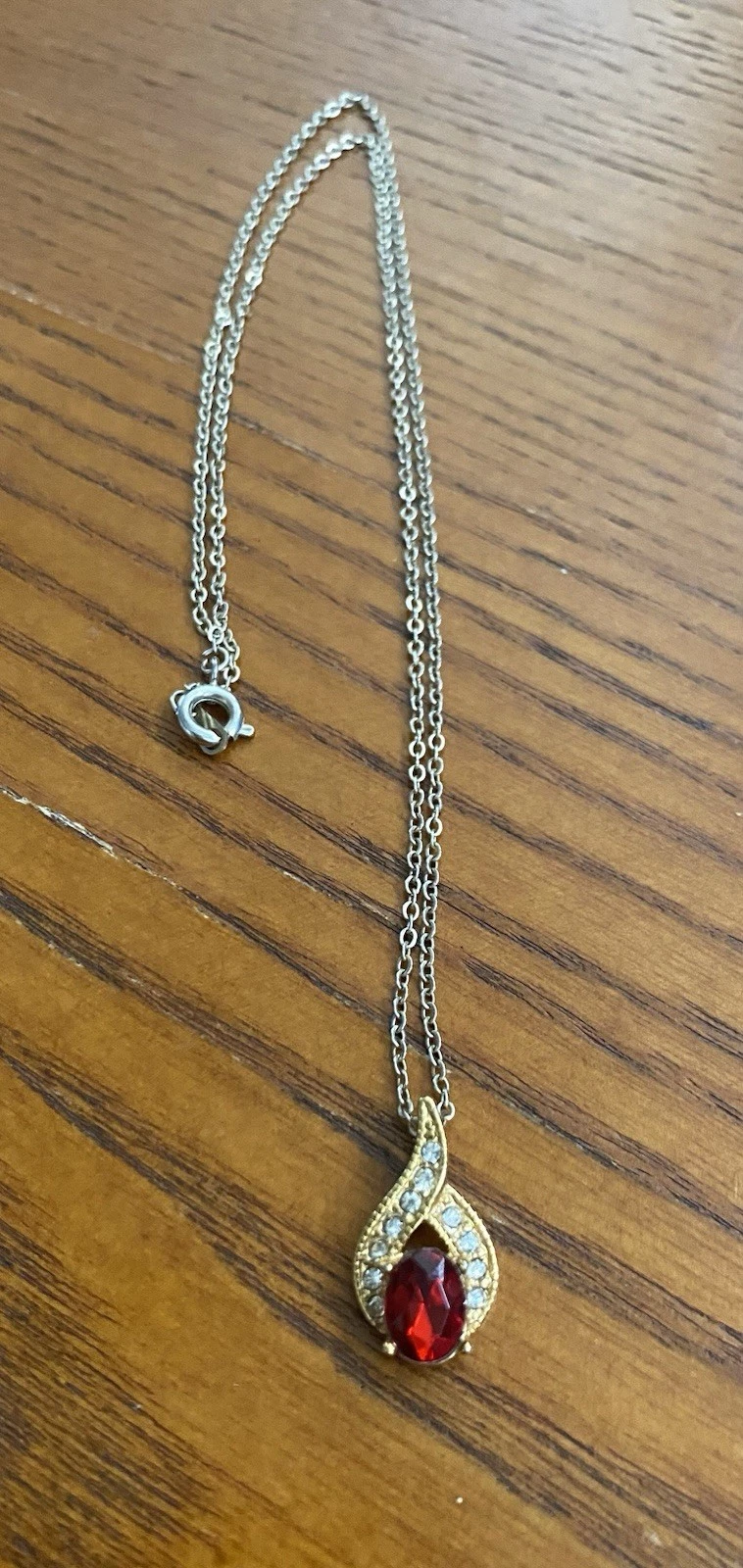 VETEMENTS Collana con rubini e zirconi