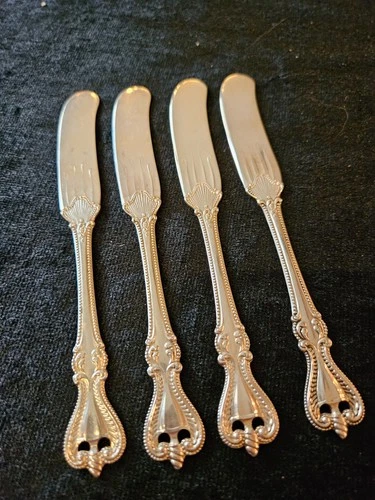 Four Towle Old Colonial Sterling Silver Butter Spreaders 5-3/4" 107 Grams