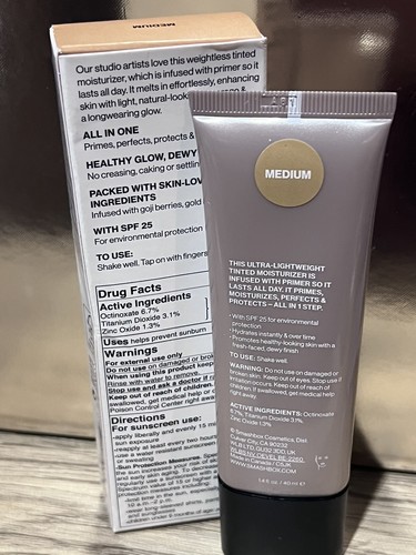 Medium Smashbox Halo Healthy Glow All-In-One Tinted Moisturizer SPF 25 MSRP$41 - Picture 3 of 4