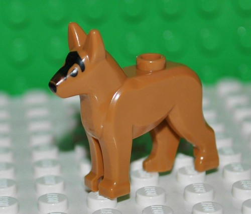 *NEW* Lego Dog German Shepherd Pet Light Brown Alsation Black Nose x 1 piece - Picture 1 of 2