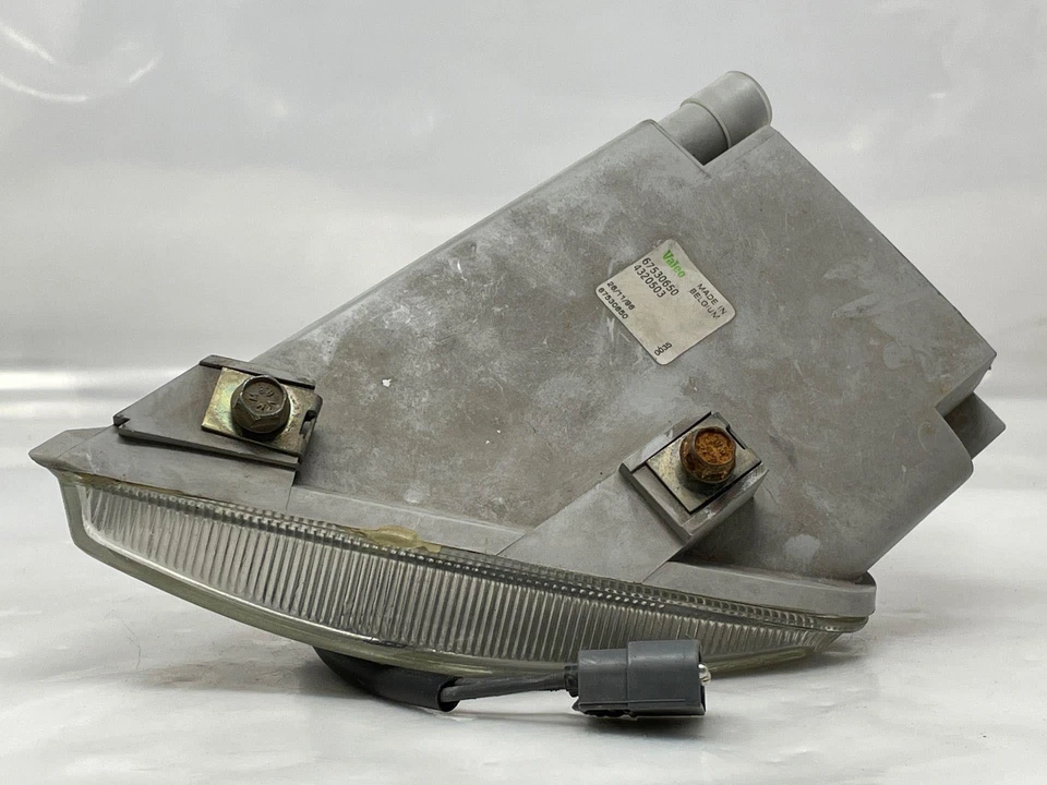 Faro antiniebla izquierdo SAAB 9000 1997 OEM 4320503 93-98 conductor Foto 3 de 4