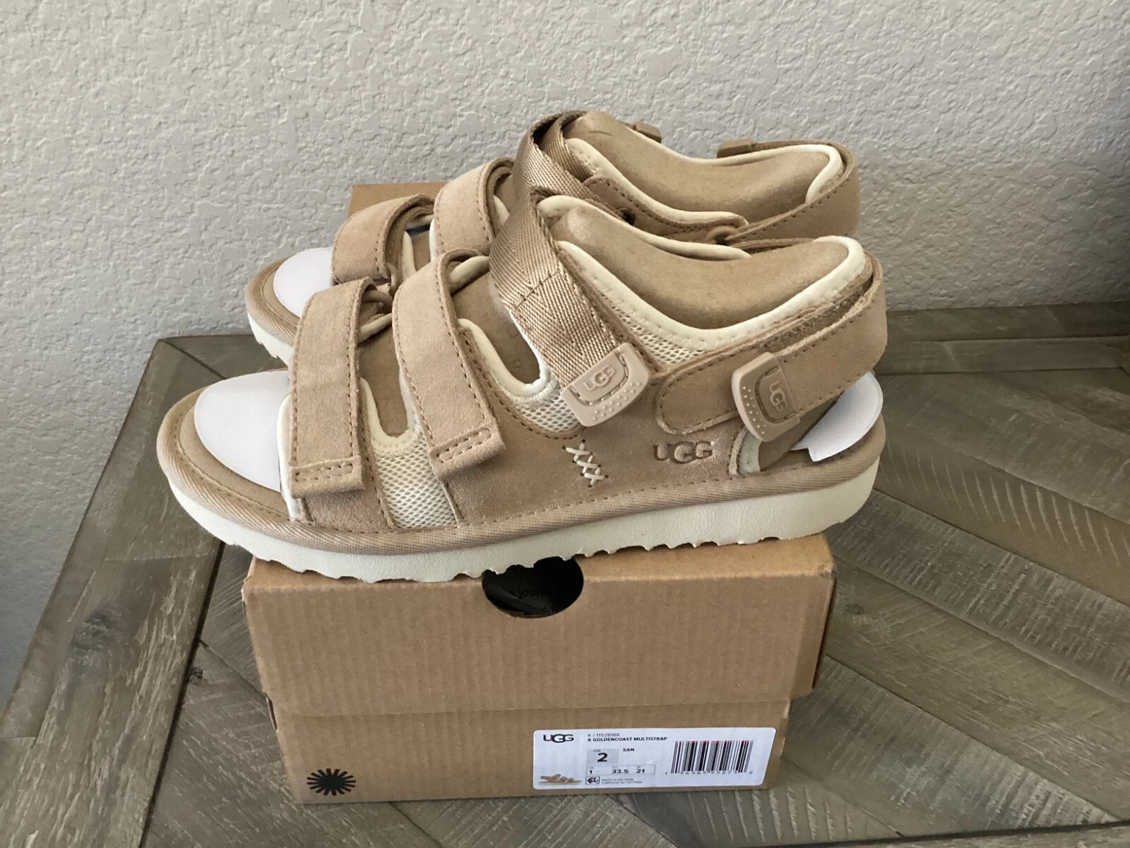 Sandalo slingback GoldenCo bambino nuovo con etichette UGG taglia 2