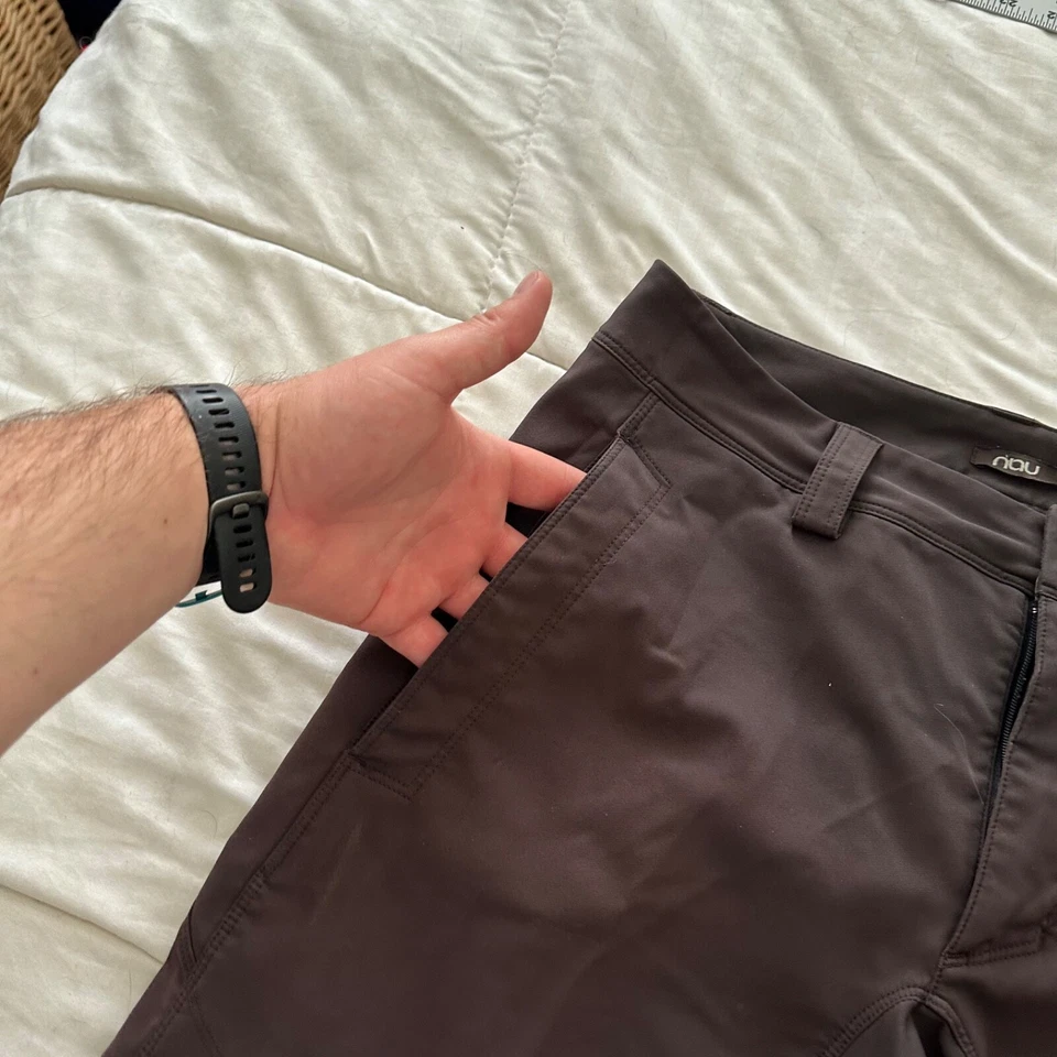 NAU 32 码男式灰色再生聚酯纤维带口袋活动户外百慕大短裤 — 第 3/4 张图片