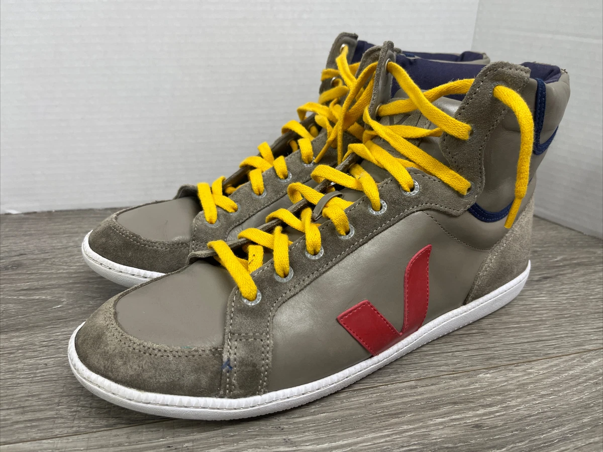 Veja size deals 13