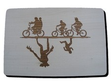 STRANGER THINGS UPSIDE DOWN FAN WOODEN CHOPPING CUTTING CHEESE BOARD GIFT IDEA