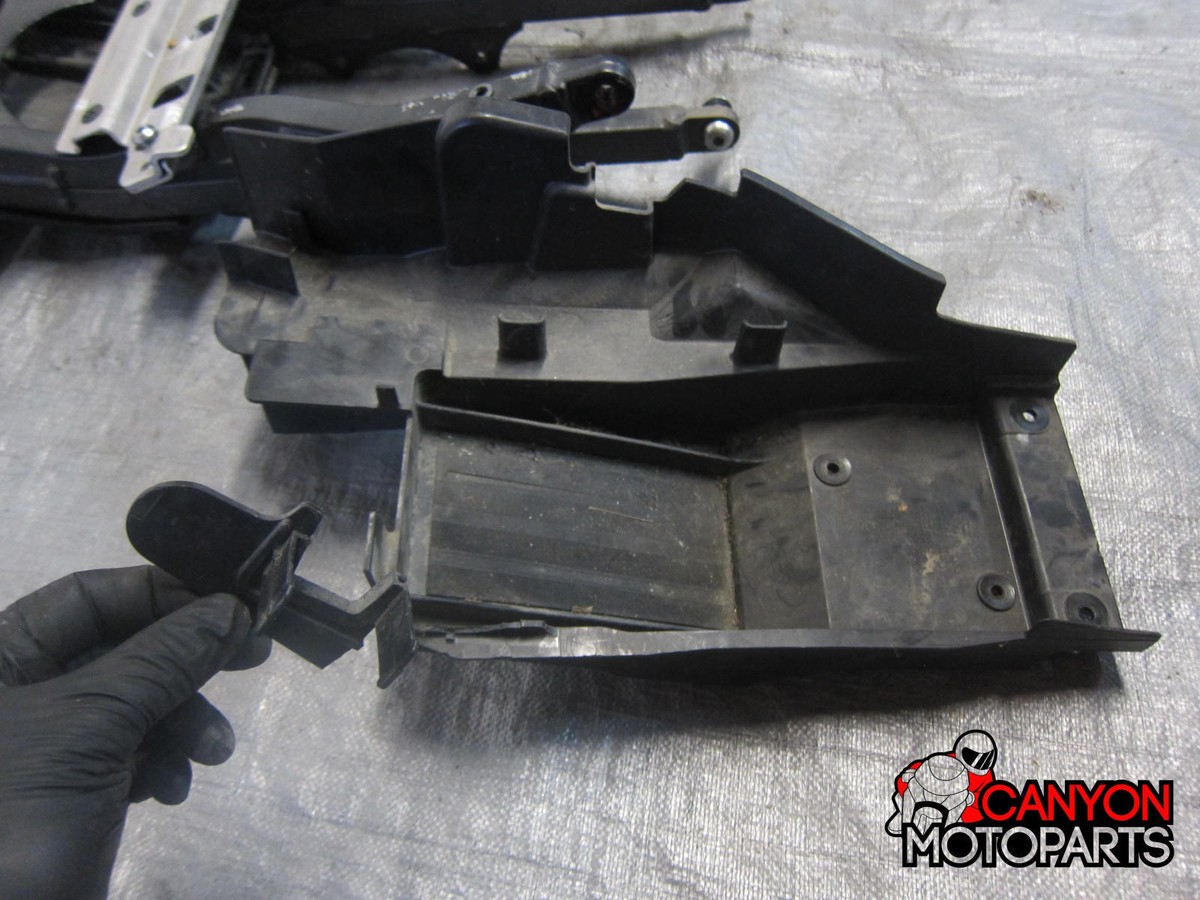 05 06 Kawasaki ZX6R ZX6 ZX636 Subframe | eBay