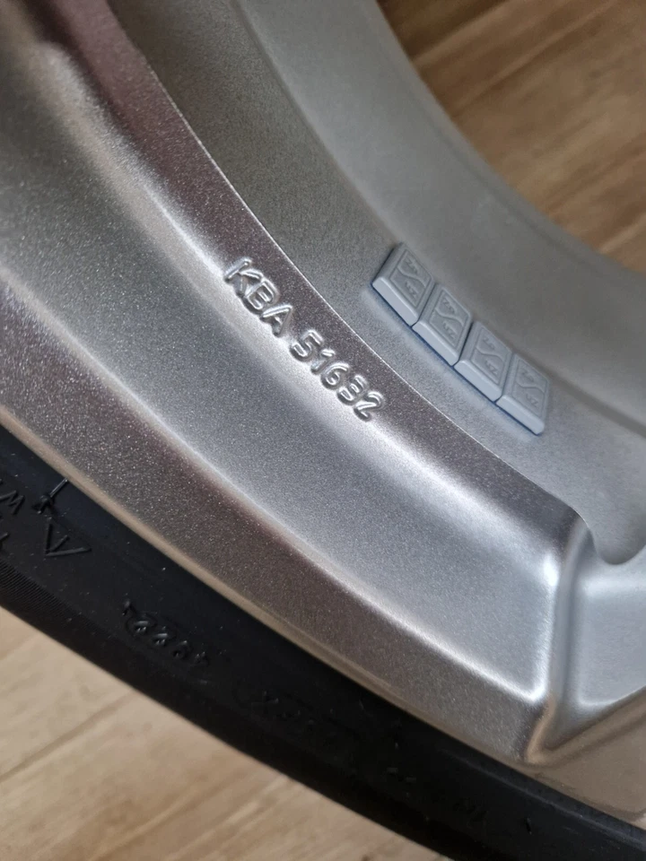 KBA 51632 Brock Renault Austral/Kadjar Winterkomplettrad 7x17 ET35 BF GOODRICH - Bild 2 von 4