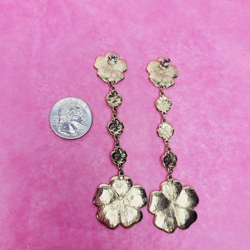 Vintage 4.25" Long Pierced Earrings Gold tone Flowers Drop Dangle Floral 1980's - Picture 4 of 4