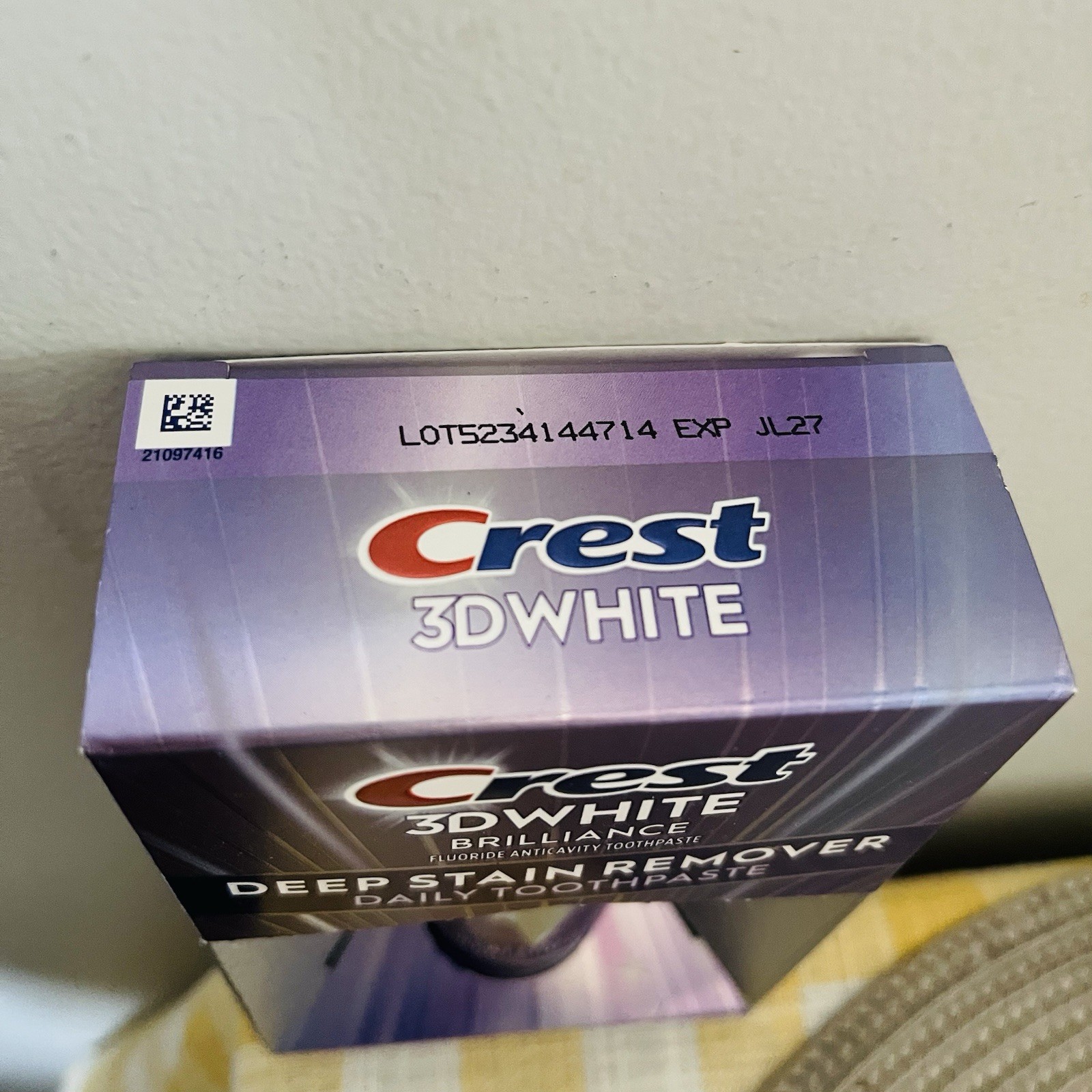 Crest 3DWhite Brilliance Deep Stain Remover Ultra White Toothpaste 2.1 oz New