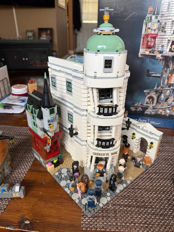 LEGO Harry Potter: Banco Mágico Gringotts (76417) + GWP 100% Caja + Instrucciones Foto 3 de 4