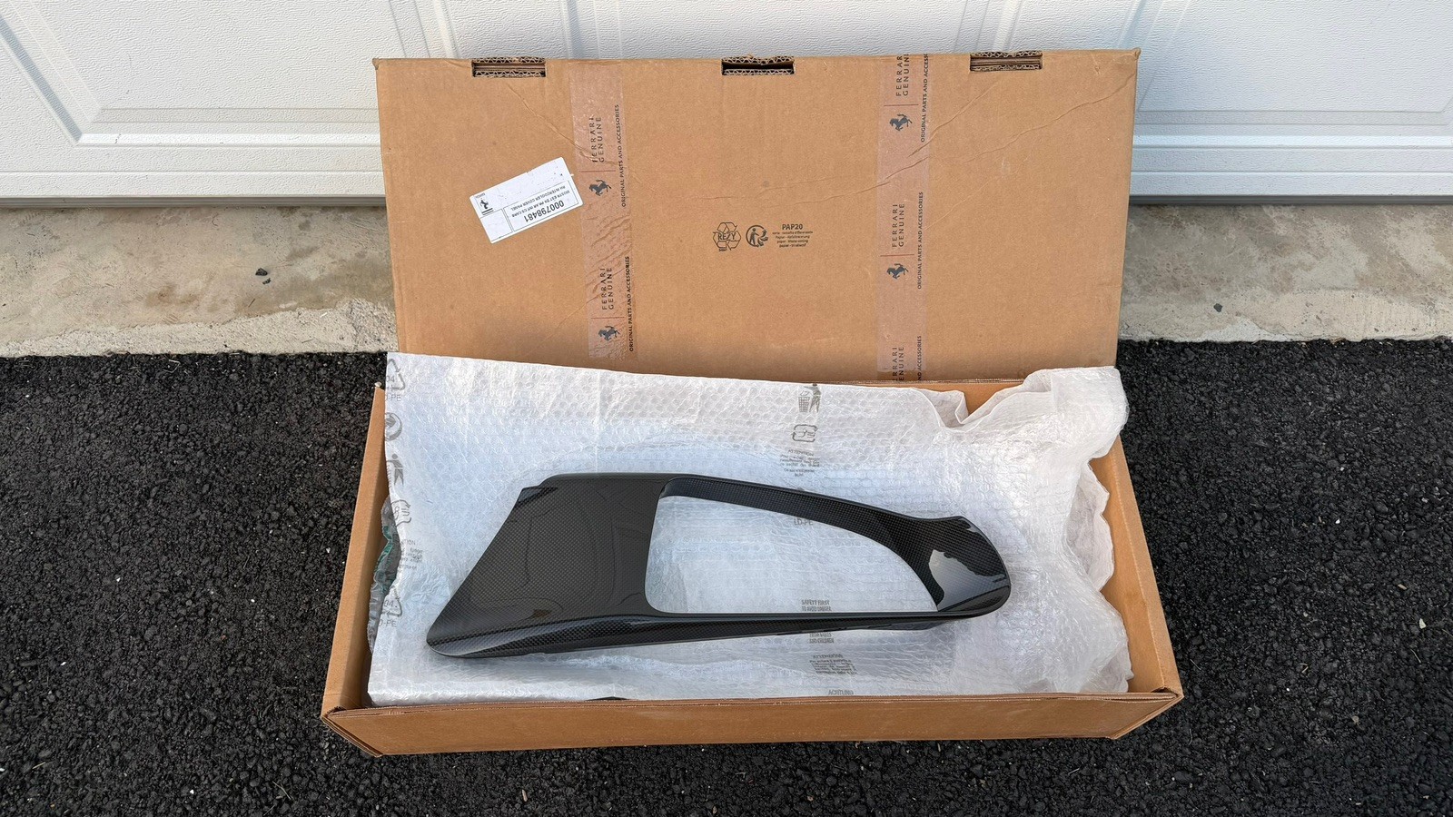 FERRARI 488 PISTA RIGHT SIDE CARBON FIBER AIR VENT INTERCOOLER COVER PANEL OEM