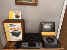 Kodak Carousel 4200 Slide Projector With Remote Original Box Manuals READ.