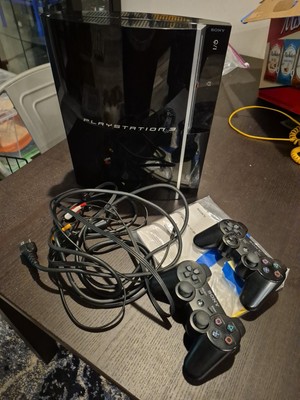 PlayStation 3 PS3 Fat 40GB Console With 2 Controllers, Cables, & Manuals CECHG01