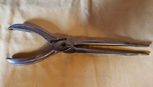 VTG Sportsman’s Pliers Fish Hook Removal ~ LONG REACH CLOSE CLAMP GOOD COND - Picture 1 of 5
