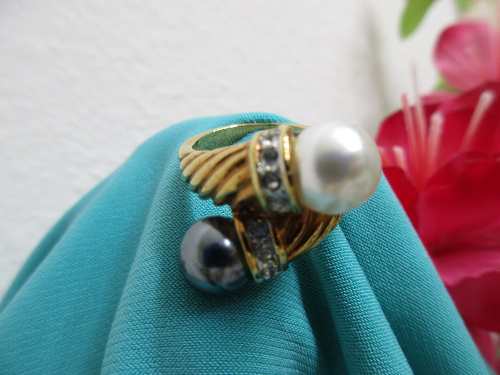 Cornucopia Ring Twisted rhinestone & Pearls Signe… - image 14