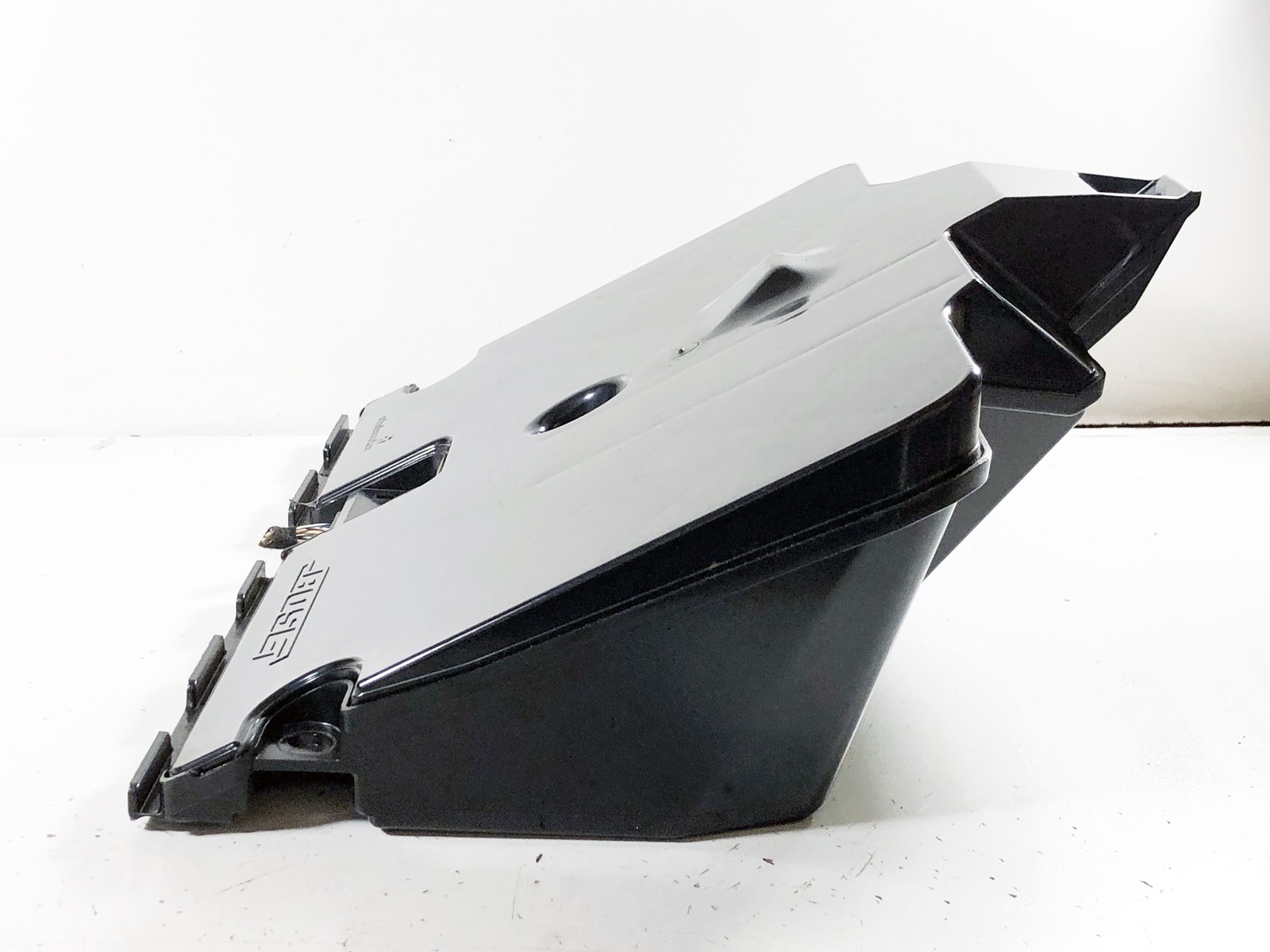 03-13 Maserati Quattroporte M139 Floor Subwoofer Speaker Assembly Bose 88K MILES