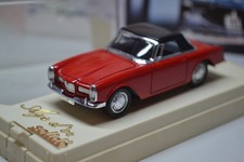SOLIDO MODELS - FACEL VEGA  HARD TOP - RED  - 1/43 SCALE MODEL CAR - 4515