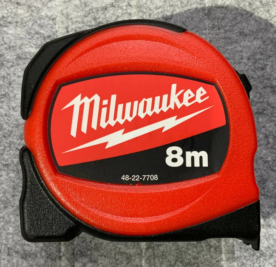 Milwaukee 8m x 25mm Retractable Compact Tape Measure Metal Blade Metric - Image 2 of 3