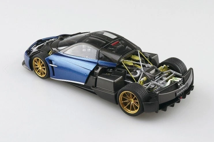 Pagani Huayra pacchetto tempesta kit 1-24 aoshima 06238 super car modellino auto - Immagine 2 di 4