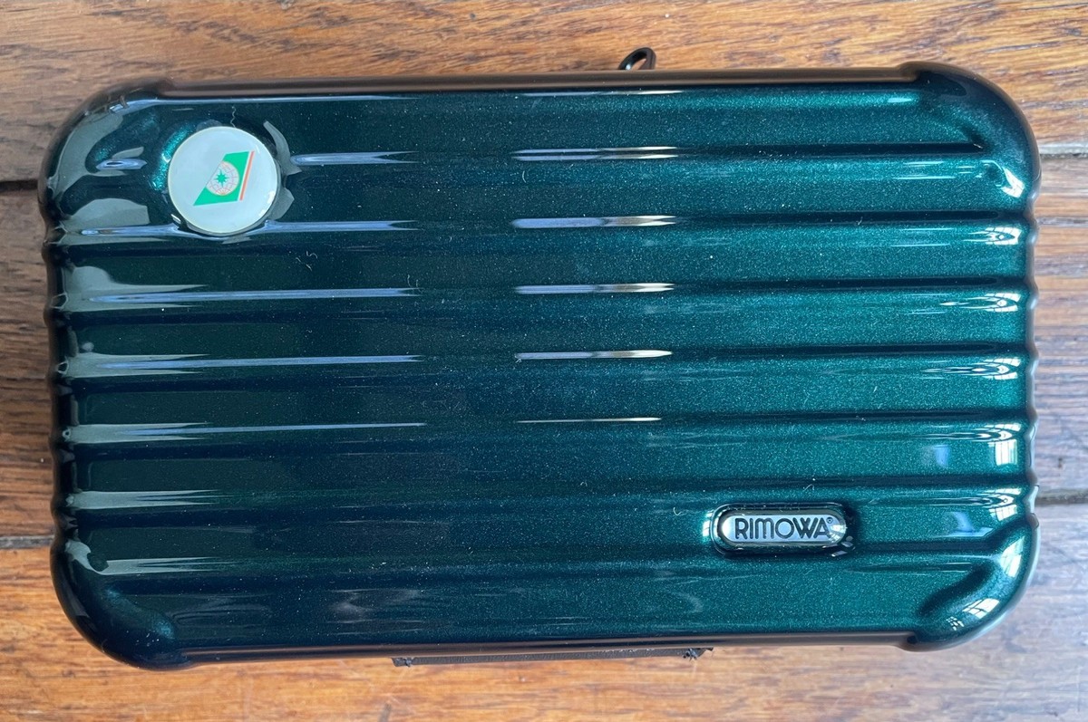 EVA Air x RIMOWA アメニティケース グリーン 【公式通販】