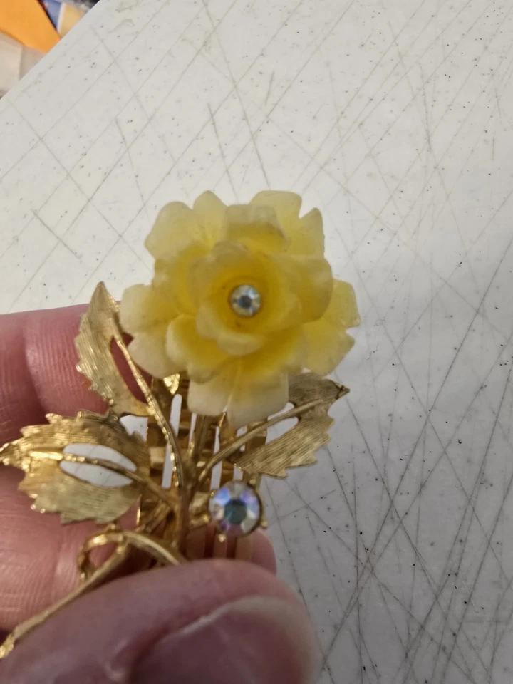 Vintage Metal Gold Tone With Yellow Rose Hair Comb Clip with Rhinestones READ - Image 3 of 4