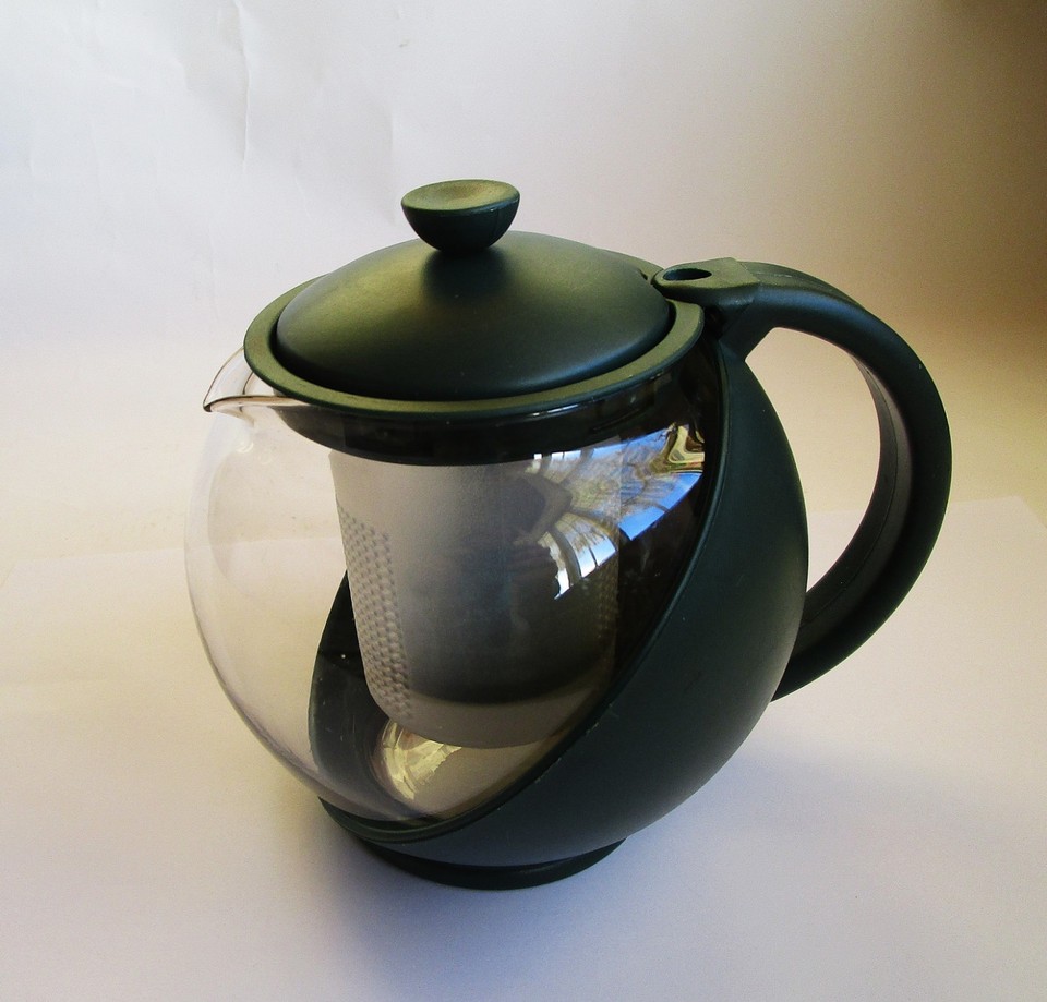 A closer look at Glass Tile Sylan Pot Liquid Infusion