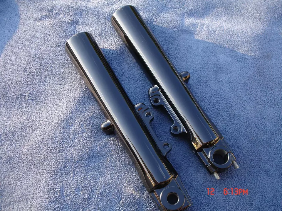 Piernas de horquilla inferiores negras Harley 08-13 programa de intercambio Street Glide FLHX Touring Foto 4 de 4