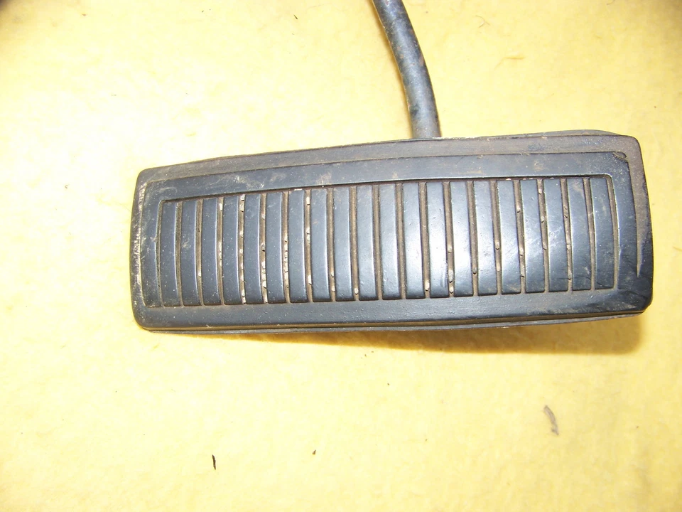 Dodge Coronet Super Bee 1968 1969 conjunto de pedal de freno Plymouth Road Runner GTX OEM Foto 2 de 4