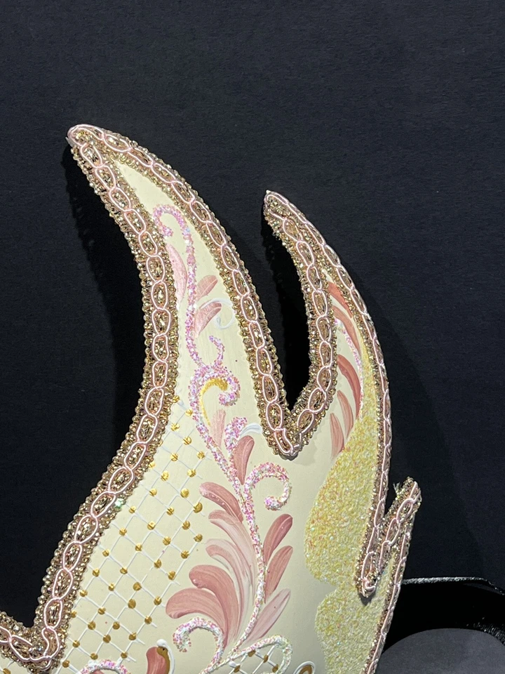 Máscara de fiesta veneciana pintada a mano vintage Pier One Imports Italia Foto 2 de 4