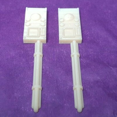 2x SciFi Türkonsole Bedienfelder für Dioramen. 3D gedruckt in Resin
