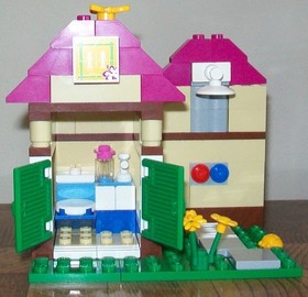 LEGO Friends #41008 "Heartlake City Pool" - 100% Complete with 2 Manuals