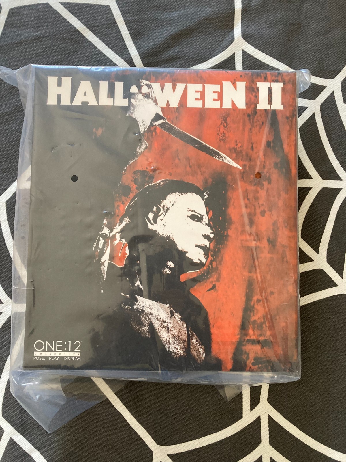 Mezco One: 12 Collective Halloween II (1981) Michael Myers NEW
