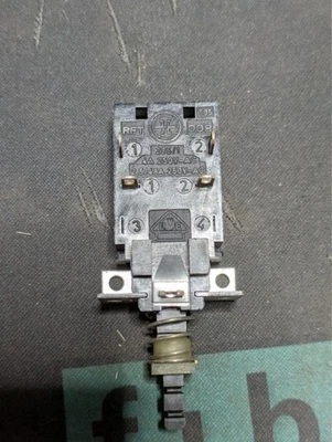 285/1 | DDR Druckschalter / Tastensatz von RFT | 85°C 4A 250A | NOS | 6 STK