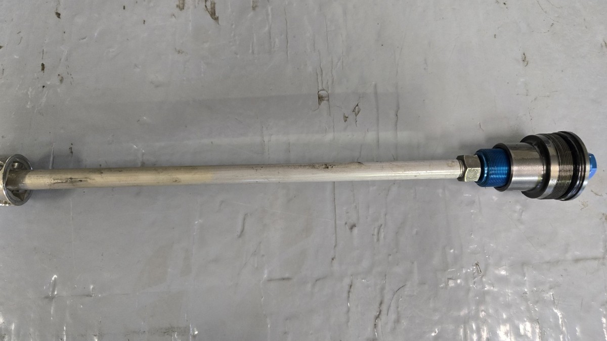 OEM KAWASAKI 1999 ZX-9R NINJA FORK CYLINDER SET 44023-1134 SEAT
