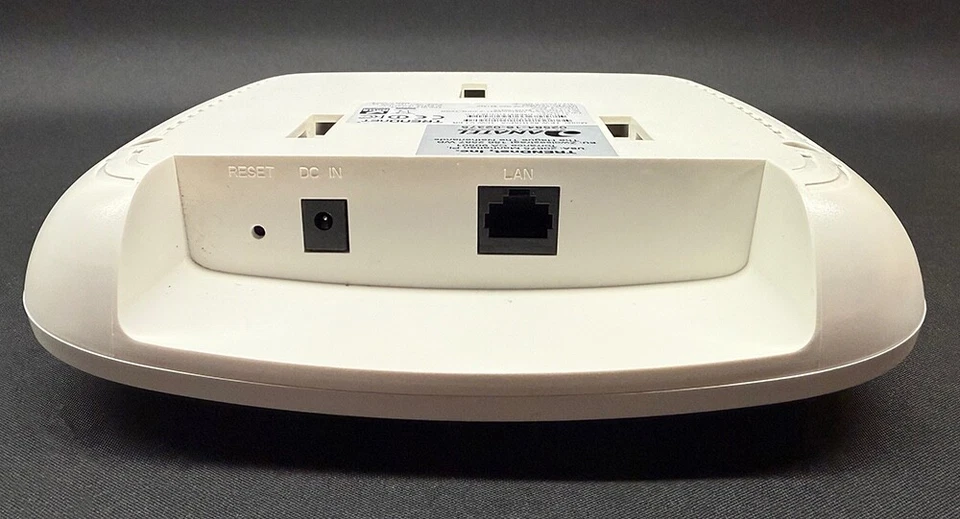 TRENDnet TEW-821DAP/A AC1200 Dual Band PoE Access Point Power Over Ethernet - Image 3 of 4