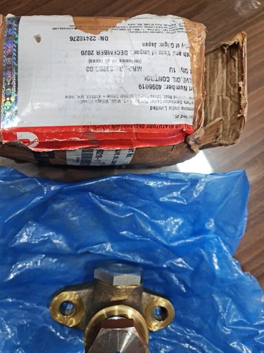 CUMMINS OIL CONTROL VALVE; P/N: 4096019 - Picture 4 of 6