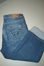 Vigoss Women's Embellished Metal Studs Pocket Blue Denim Capri Size 9