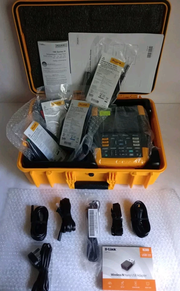 Fluke 190-104 Series III 100 MHz, 4-Ch, 1.25 GS/s Color ScopeMeter W/Hard Case - Image 2 of 4