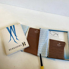 Vintage Berkshire Stretch Nylon Stockings 2 Pair Tint Neutral Beige 10.5 in Box