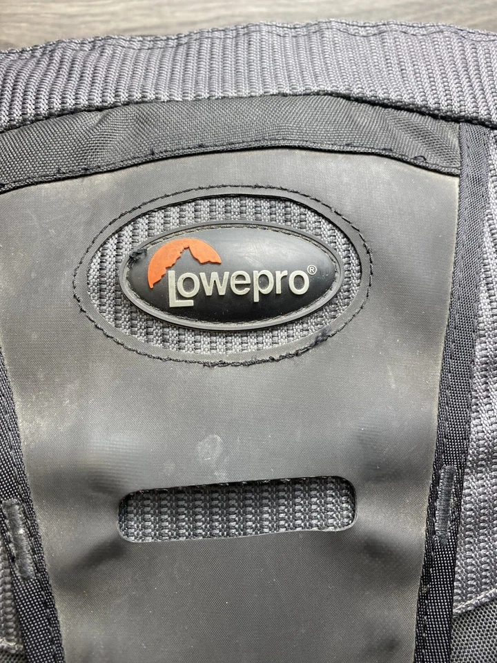 Lowepro Photo Trekker AW II Black Large Camera & Trekker Accessory Pouches - Image 2 of 4