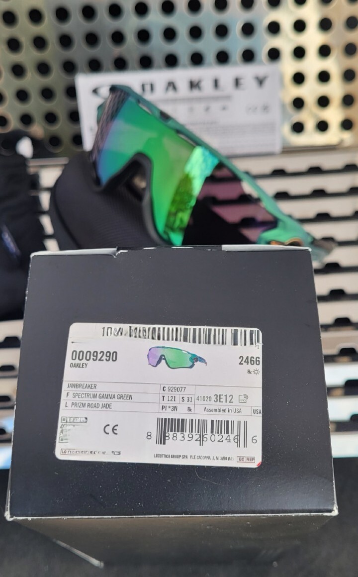 New Oakley JAWBREAKER 9290-7731 Sunglasses Spectrum Gamma New Oakley JAWBREAKER 9290-7731 Sunglasses Spectrum Gamma