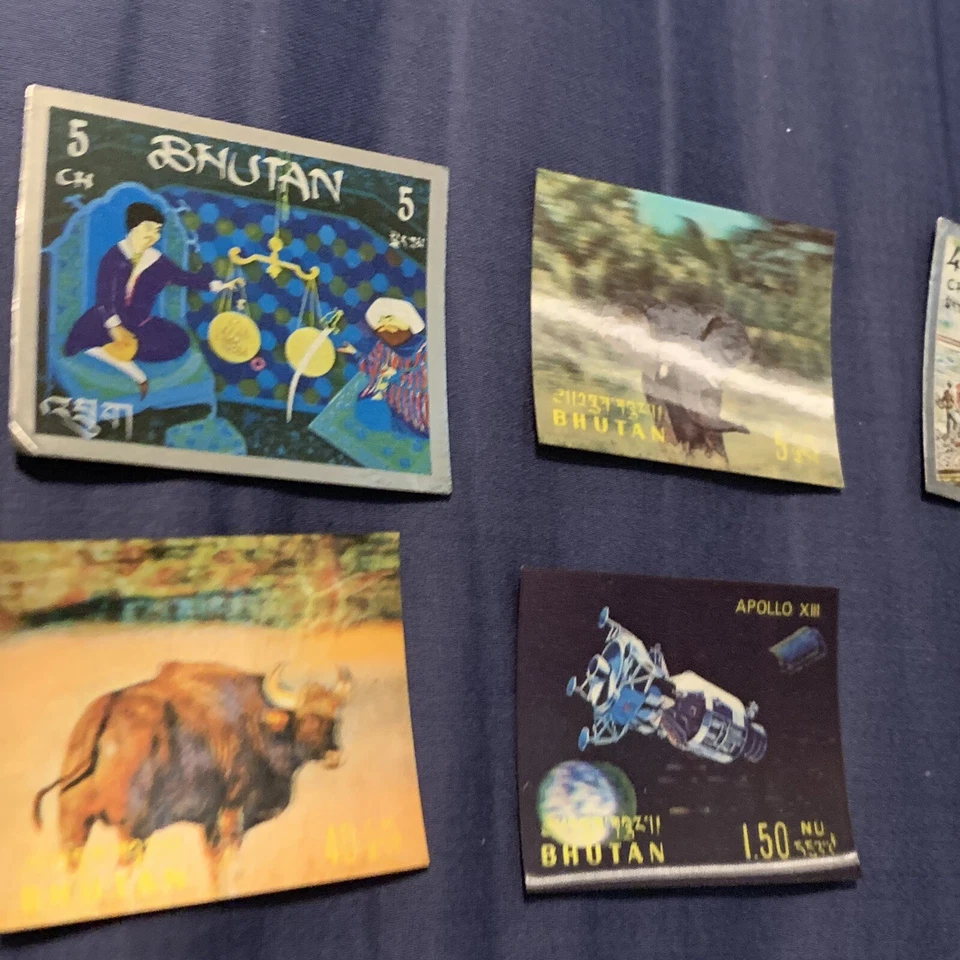 LOTE DE SELLOS ADHESIVOS BUTANES, TODOS DIFERENTES. DESNUDO, ESPACIO, COCHE, FLORES, ANIMALES Foto 3 de 4